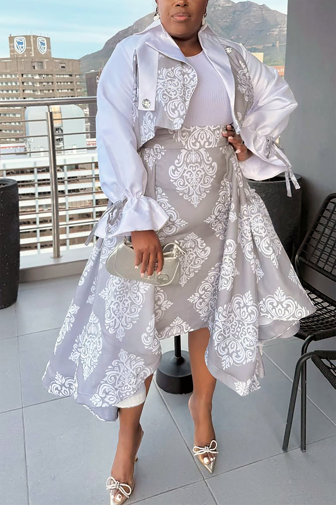 Chic Blouson Sleeve Short Jacket & Palace Print Skirt Set