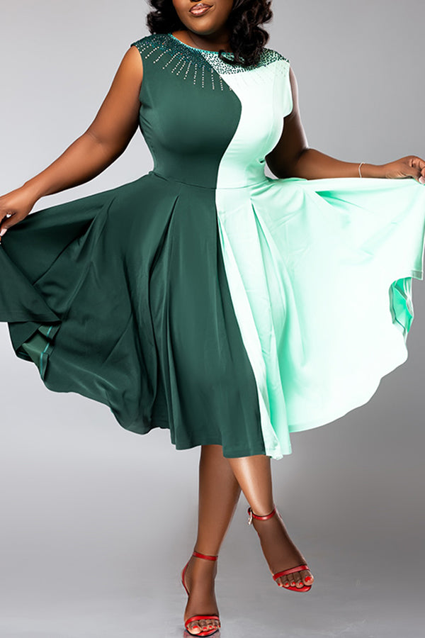 Chic Boat Neck Sleeveless Pleated Dress