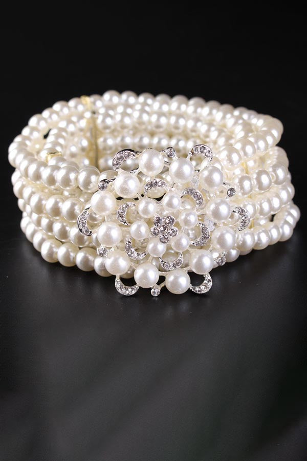Elegant Stretch Pearl Belt